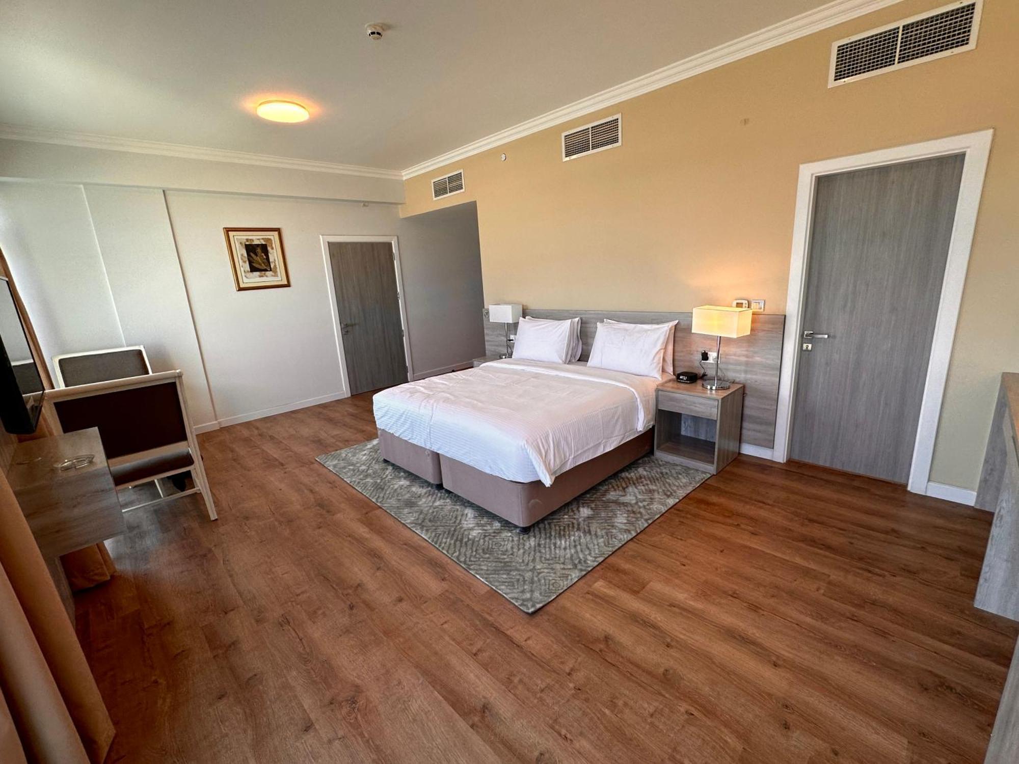 Mirador Hotel Manama Dış mekan fotoğraf